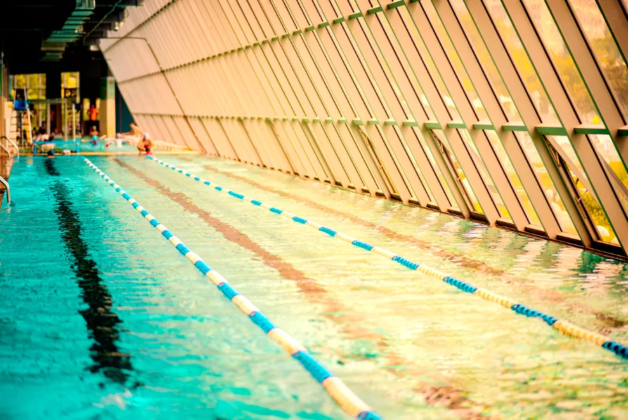 海南成人混凝土钢结构游泳池项目